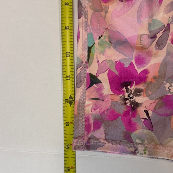 Skechers Pink Floral Capris - Picture 6 of 10